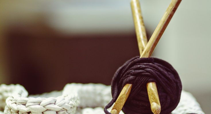 giant-arm-knitting-yarn